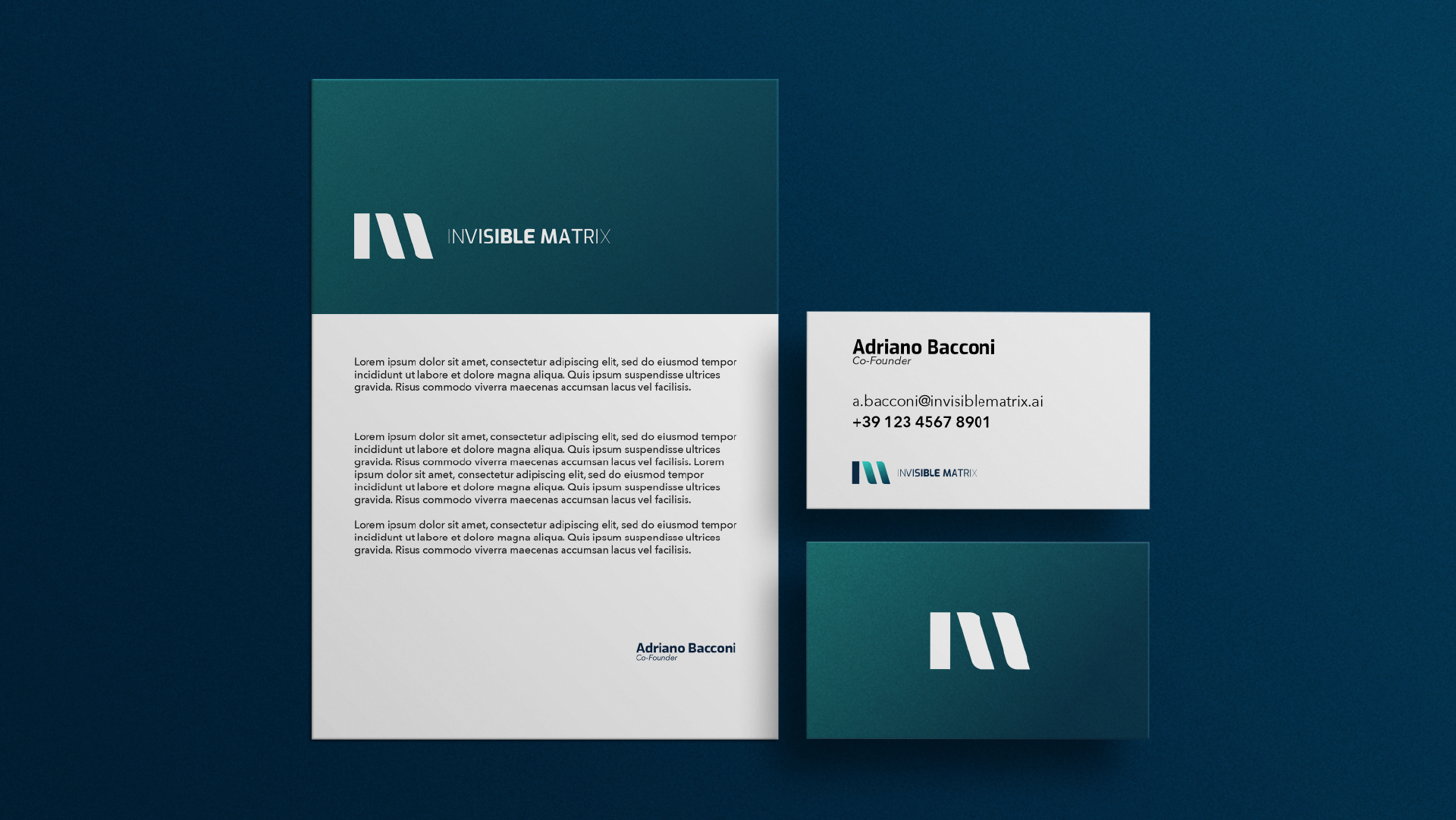 Declinazione della brand identity di Invisibile Matrix su carta intestata e biglietti da visita